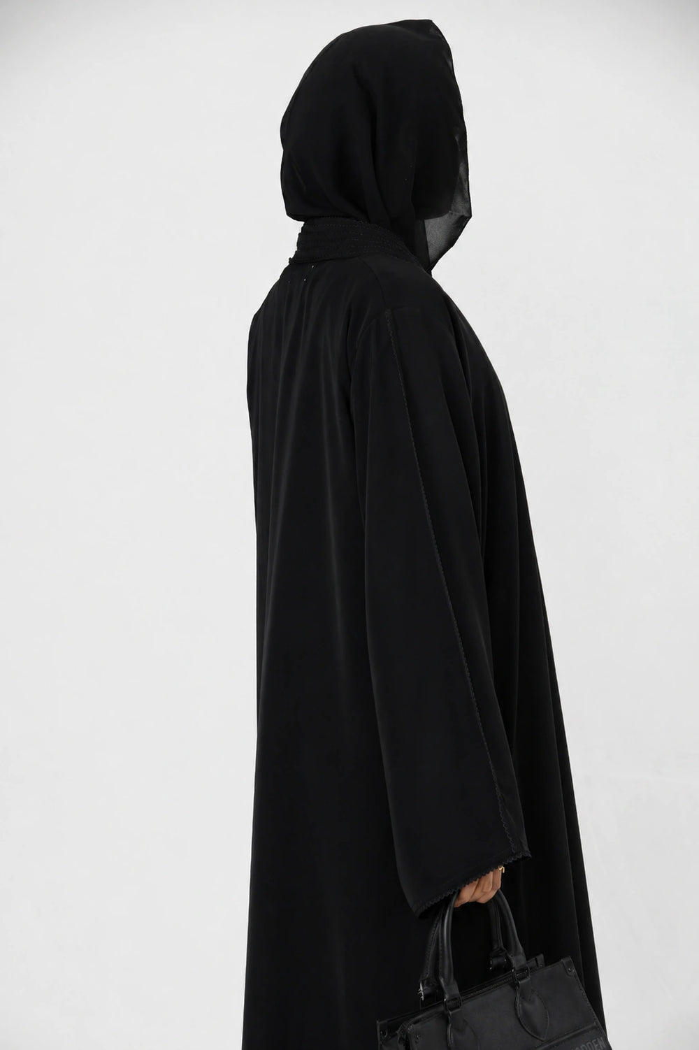 Yusr Abaya